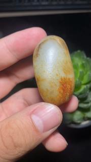 新疆和田玉籽料原石,暖白种 秋梨皮